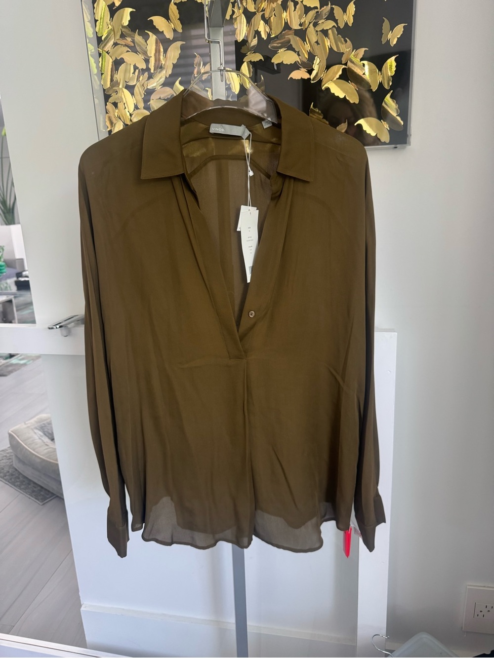 VINCE 💯 silk Olive Green popover Long-Sleeve V-Neck Blouse size M $295 brand new